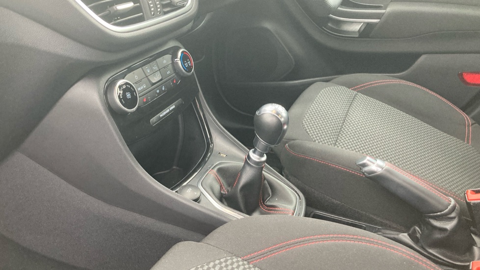 Ford Puma 1.0 EcoBoost Hybrid mHEV ST-Line 5dr Petrol Hatchback - Image 13