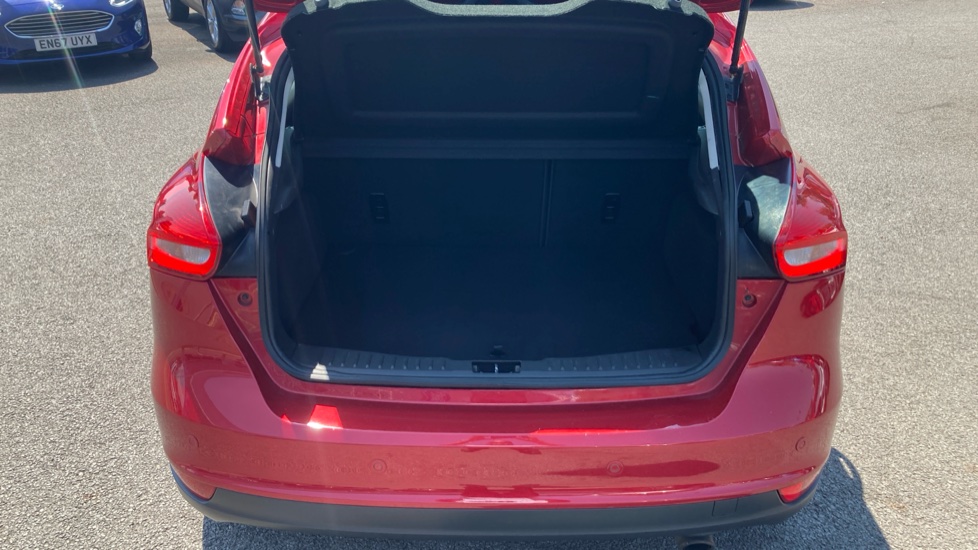 Ford Focus 1.5 EcoBoost 182 Titanium X 5dr Auto Petrol Hatchback - Image 4