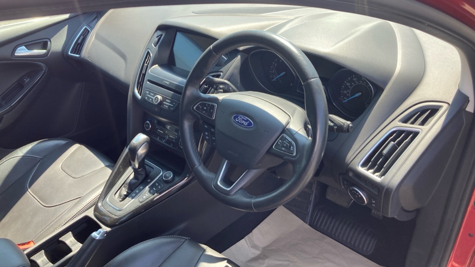 Ford Focus 1.5 EcoBoost 182 Titanium X 5dr Auto Petrol Hatchback - Image 11