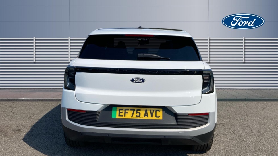 Ford Explorer 250kW Premium 79kWh AWD 5dr Auto Electric Estate - Image 6