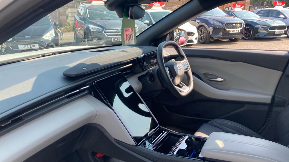 Ford Explorer 250kW Premium 79kWh AWD 5dr Auto Electric Estate - Image 9