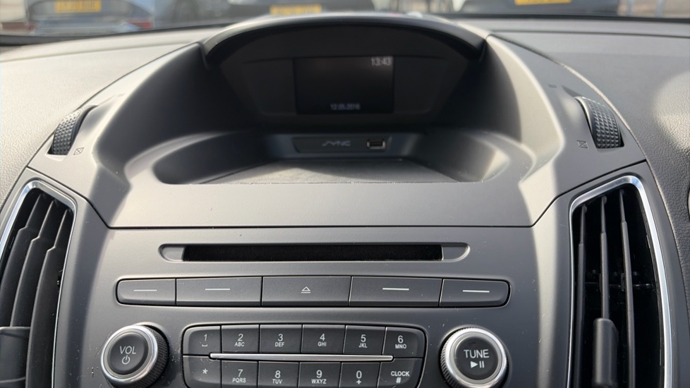 Ford Grand C-MAX 1.5 TDCi Zetec 5dr Diesel Estate - Image 12