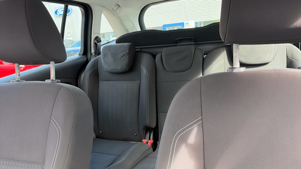 Ford Grand C-MAX 1.5 TDCi Zetec 5dr Diesel Estate - Image 15