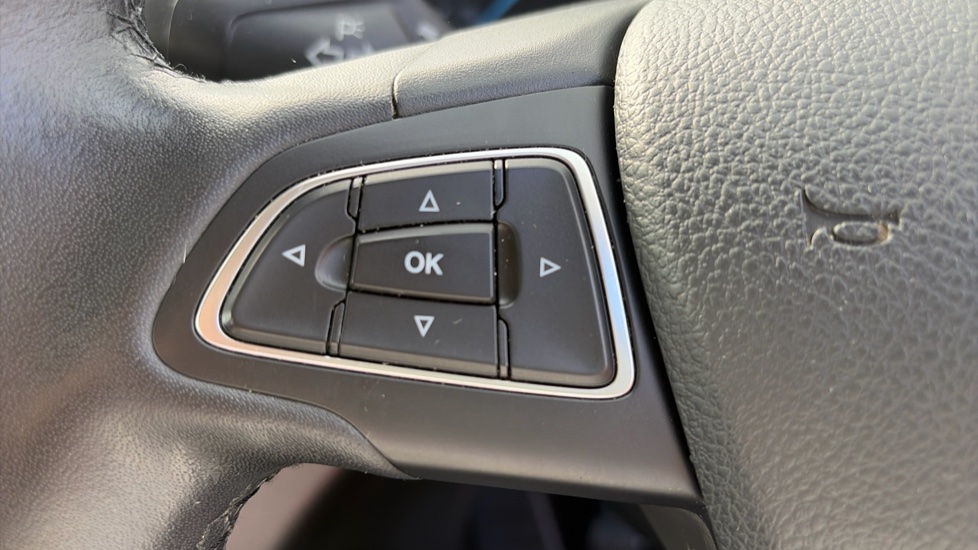Ford Grand C-MAX 1.5 TDCi Zetec 5dr Diesel Estate - Image 21