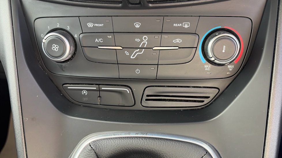 Ford Grand C-MAX 1.5 TDCi Zetec 5dr Diesel Estate - Image 26