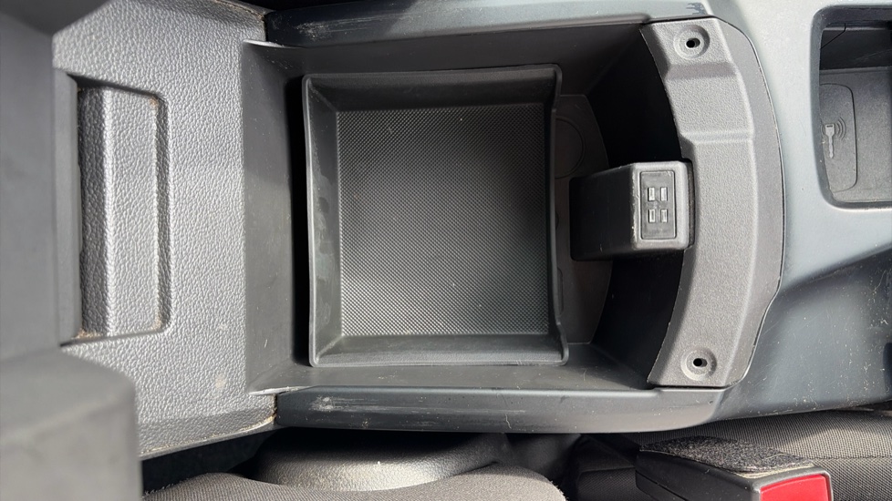 Ford Grand C-MAX 1.5 TDCi Zetec 5dr Diesel Estate - Image 31