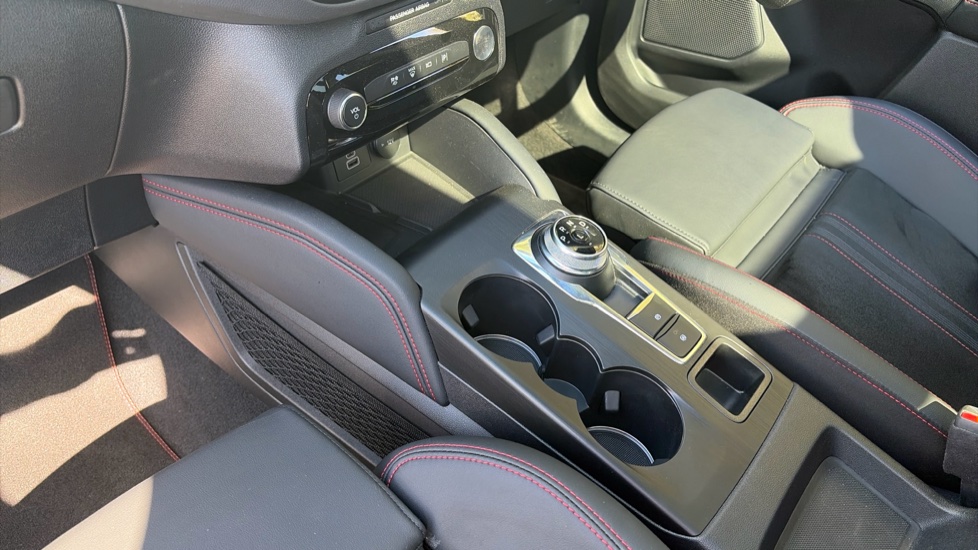 Ford Kuga 2.5 PHEV ST-Line X 5dr CVT Estate - Image 13