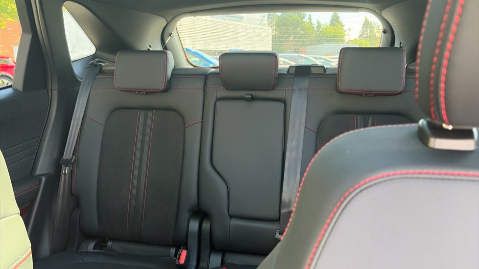 Ford Kuga 2.5 PHEV ST-Line X 5dr CVT Estate - Image 15