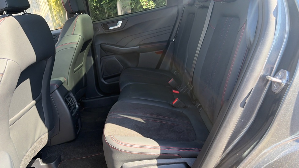 Ford Kuga 2.5 PHEV ST-Line X 5dr CVT Estate - Image 16