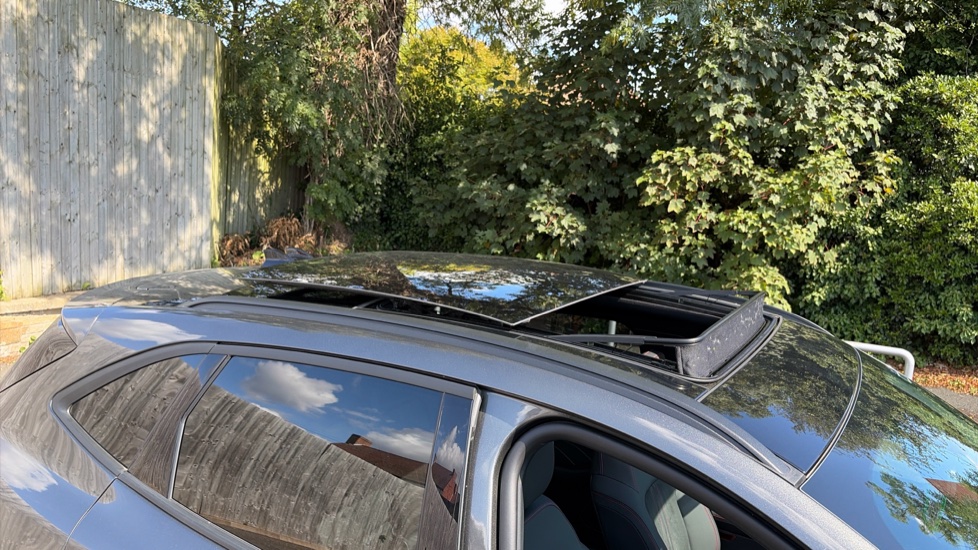 Ford Kuga 2.5 PHEV ST-Line X 5dr CVT Estate - Image 31