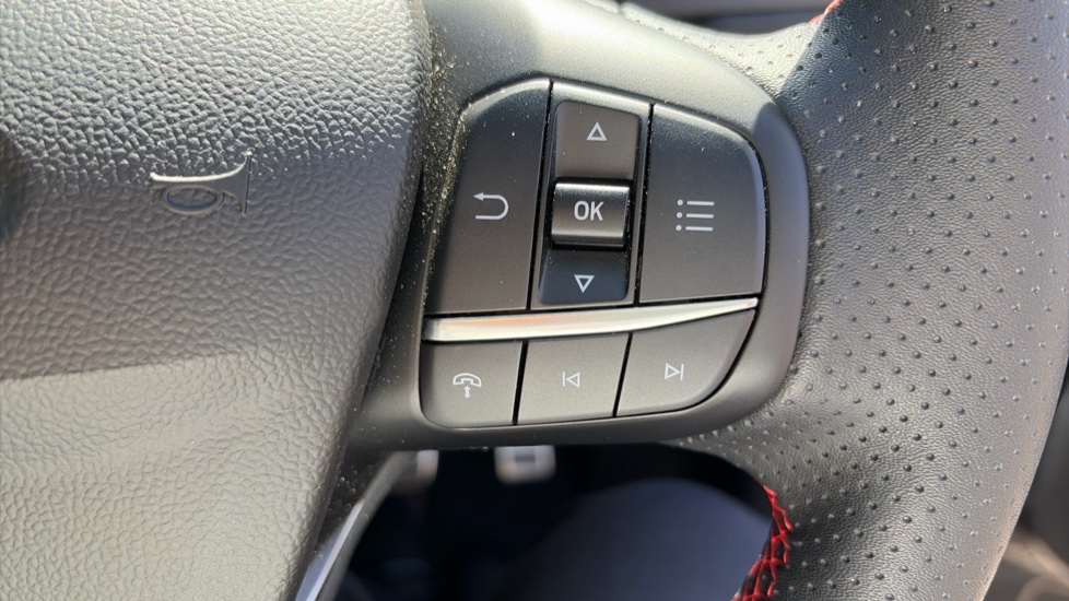 Ford Kuga 2.5 PHEV ST-Line X 5dr CVT Estate - Image 35