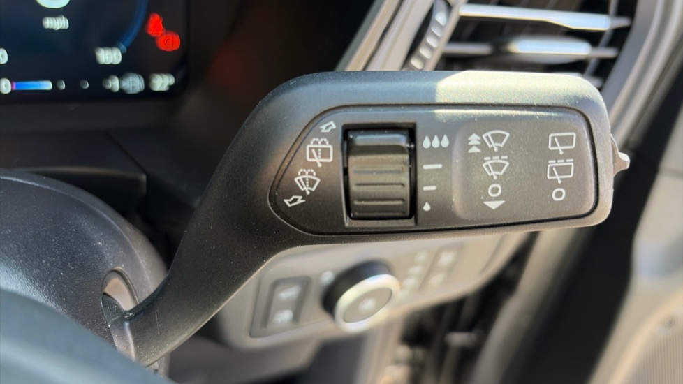 Ford Kuga 2.5 PHEV ST-Line X 5dr CVT Estate - Image 37