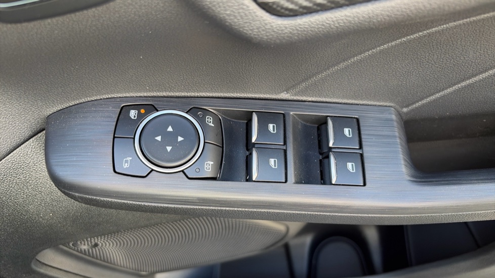 Ford Kuga 2.5 PHEV ST-Line X 5dr CVT Estate - Image 39