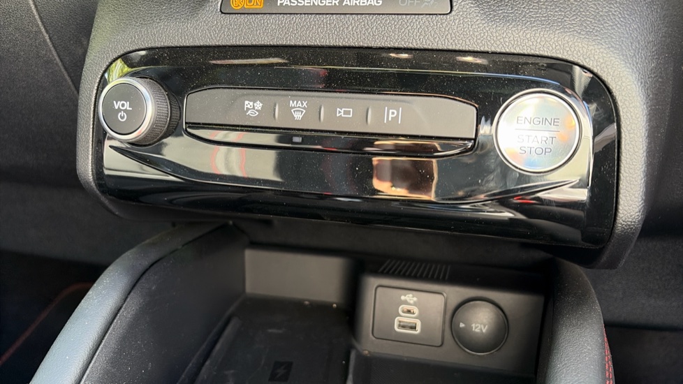 Ford Kuga 2.5 PHEV ST-Line X 5dr CVT Estate - Image 40