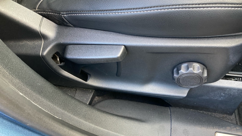 Ford Kuga 1.5 EcoBlue Titanium First Edition 5dr Diesel Estate - Image 25