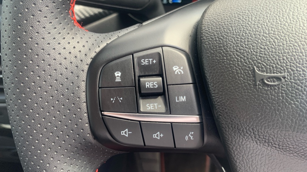 Ford Kuga 2.5 PHEV ST-Line X Black Package 5dr CVT Estate - Image 21
