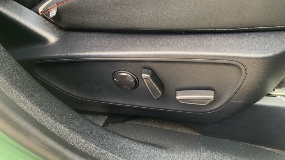 Ford Kuga 2.5 PHEV ST-Line X Black Package 5dr CVT Estate - Image 37