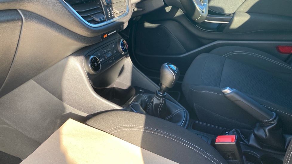 Ford Fiesta 1.0 EcoBoost Hybrid mHEV 125 Titanium 5dr Petrol Hatchback - Image 13