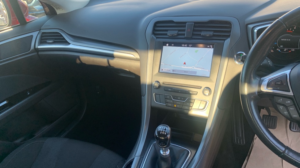 Ford Mondeo 2.0 TDCi 180 Titanium 5dr Diesel Hatchback - Image 14