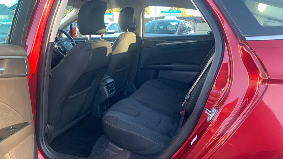 Ford Mondeo 2.0 TDCi 180 Titanium 5dr Diesel Hatchback - Image 16