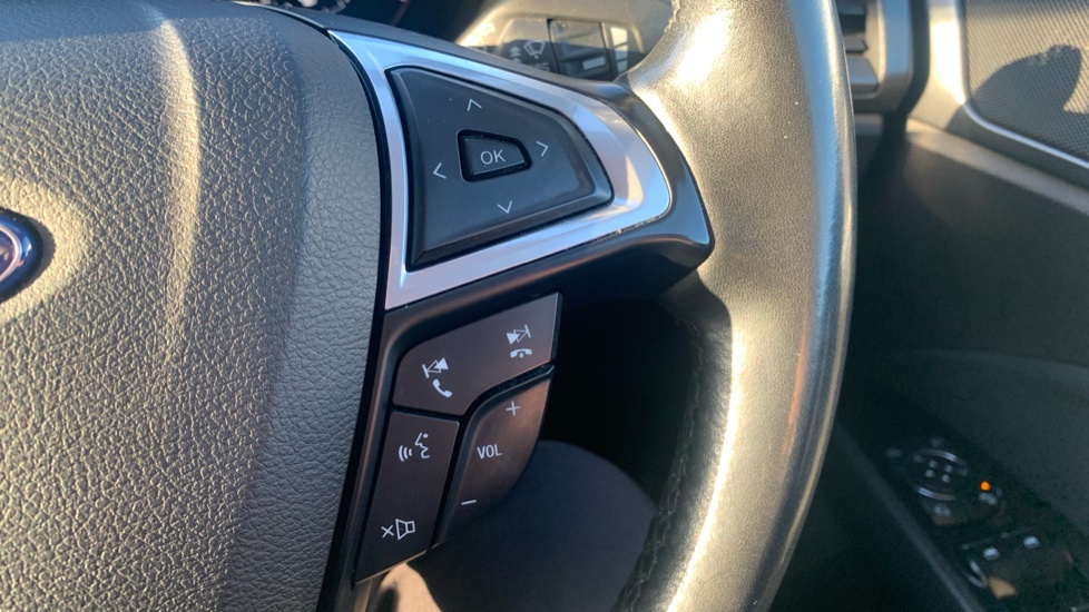 Ford Mondeo 2.0 TDCi 180 Titanium 5dr Diesel Hatchback - Image 22