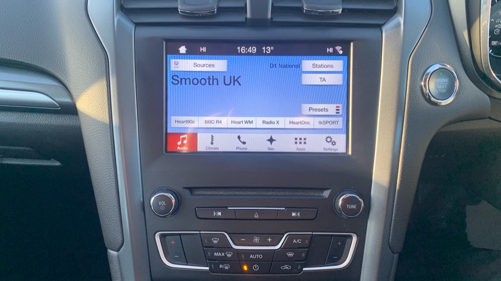 Ford Mondeo 2.0 TDCi 180 Titanium 5dr Diesel Hatchback - Image 28