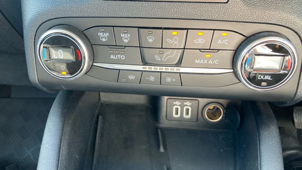 Ford Kuga 1.5 EcoBlue Titanium Edition 5dr Auto Diesel Estate - Image 42