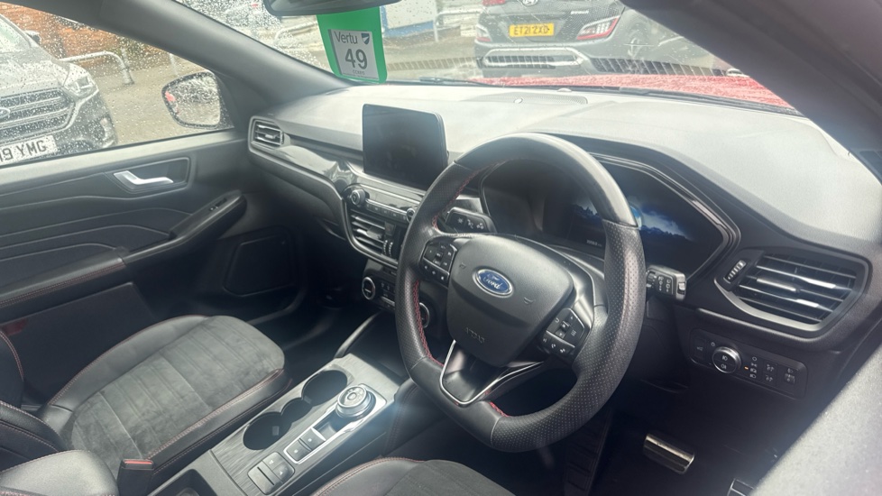 Ford Kuga 2.5 FHEV ST-Line X Edition 5dr CVT Hybrid Estate - Image 11