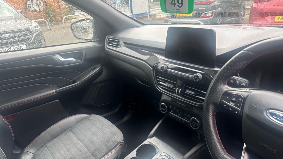 Ford Kuga 2.5 FHEV ST-Line X Edition 5dr CVT Hybrid Estate - Image 14
