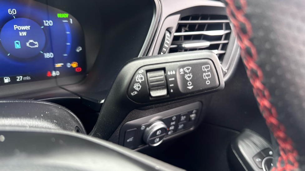 Ford Kuga 2.5 FHEV ST-Line X Edition 5dr CVT Hybrid Estate - Image 33