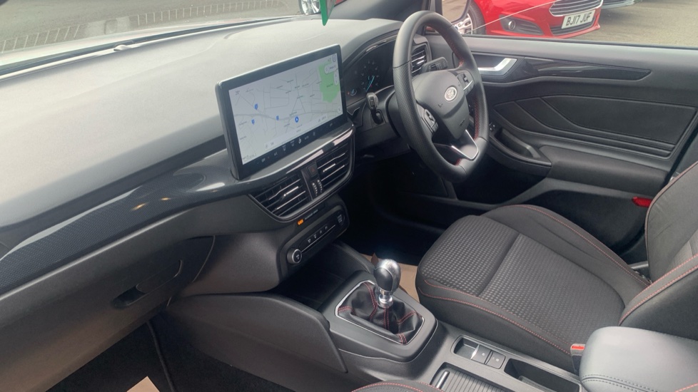 Ford Focus 1.0 EcoBoost 125 ST-Line Edition 5dr Petrol Estate - Image 9