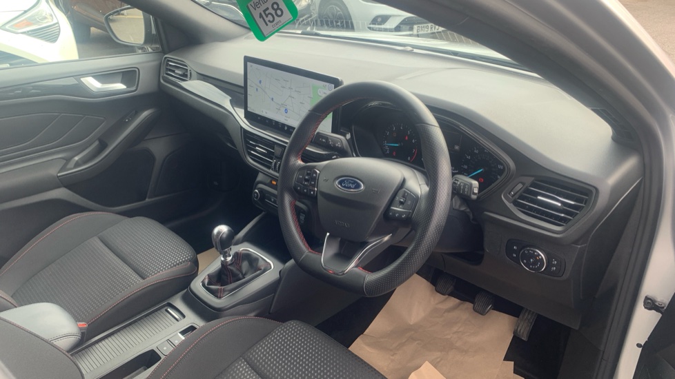 Ford Focus 1.0 EcoBoost 125 ST-Line Edition 5dr Petrol Estate - Image 11