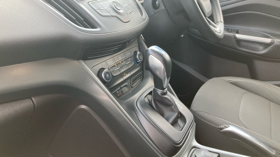 Ford Kuga 1.5 EcoBoost 176 Zetec 5dr Auto Petrol Estate - Image 13