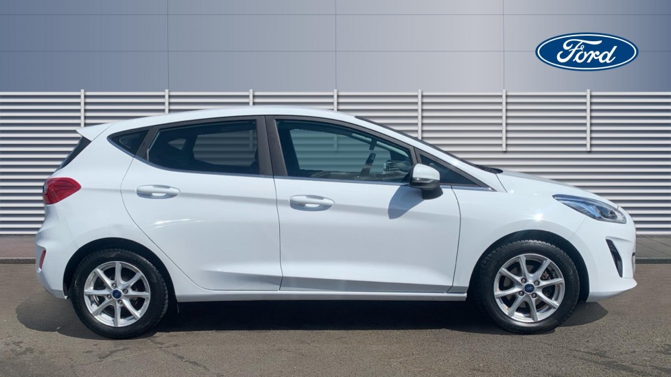 Ford Fiesta 1.1 Zetec 5dr Petrol Hatchback - Image 5
