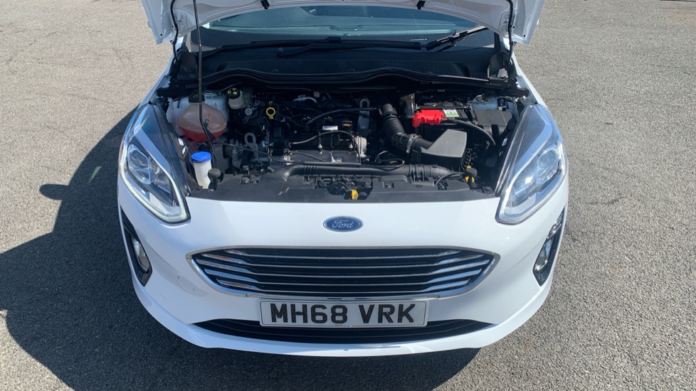 Ford Fiesta 1.1 Zetec 5dr Petrol Hatchback - Image 8
