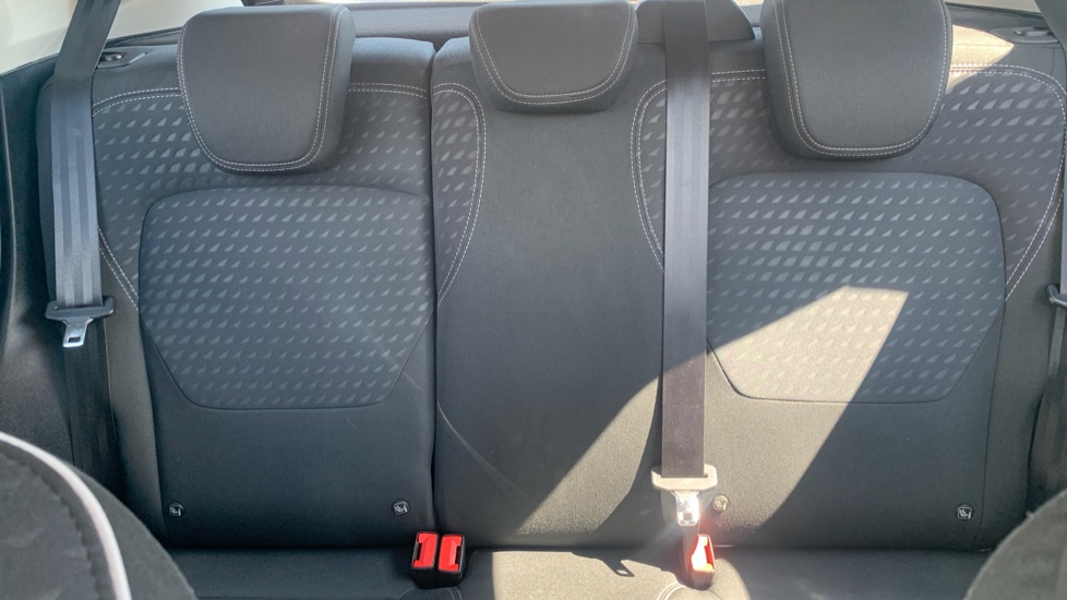 Ford Fiesta 1.1 Zetec 5dr Petrol Hatchback - Image 15