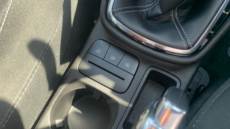 Ford Fiesta 1.1 Zetec 5dr Petrol Hatchback - Image 34