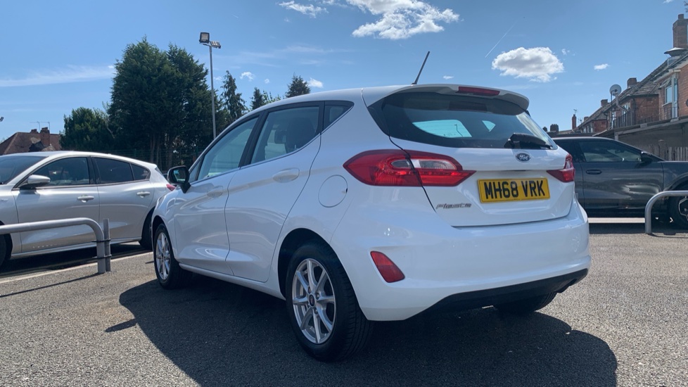 Ford Fiesta 1.1 Zetec 5dr Petrol Hatchback - Image 44