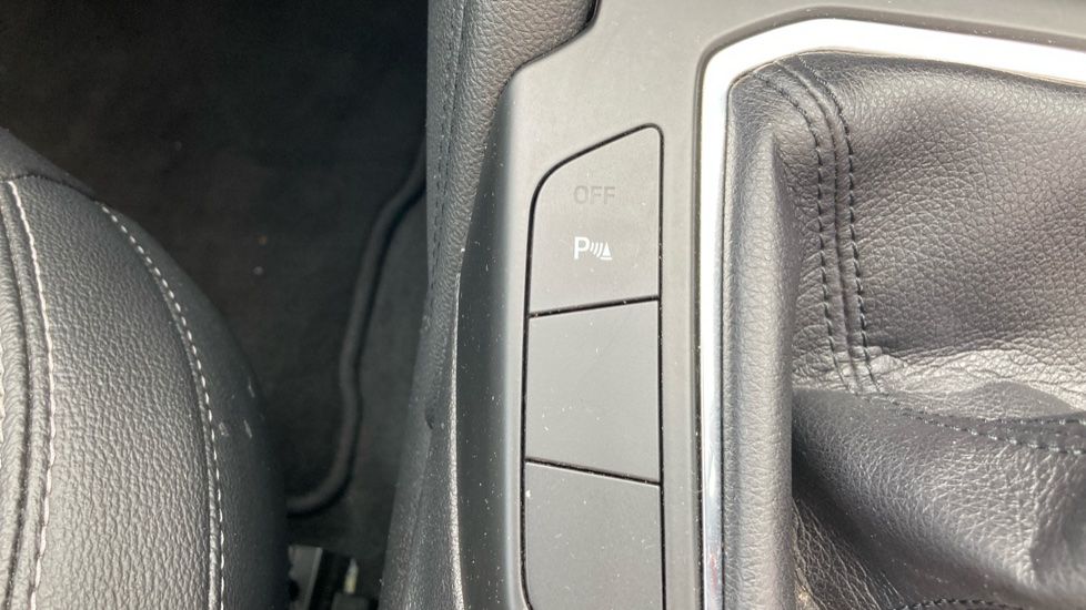 Ford Kuga 1.5 EcoBlue Titanium Edition 5dr Diesel Estate - Image 33