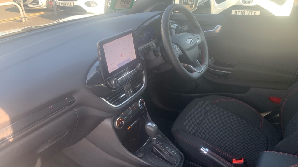 Ford Puma 1.0 EcoBoost Hybrid mHEV ST-Line 5dr DCT Petrol Hatchback - Image 9