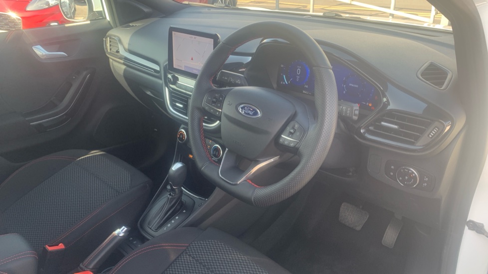 Ford Puma 1.0 EcoBoost Hybrid mHEV ST-Line 5dr DCT Petrol Hatchback - Image 11