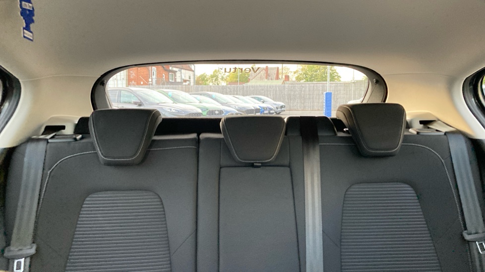 Ford Focus 1.0 EcoBoost Hybrid mHEV 125 Titanium Edition 5dr Petrol Hatchback - Image 15