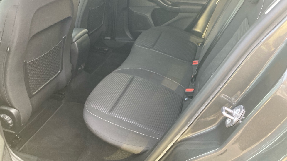 Ford Focus 1.0 EcoBoost Hybrid mHEV 125 Titanium Edition 5dr Petrol Hatchback - Image 16