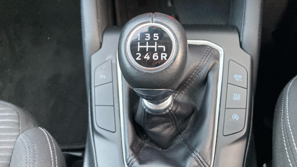 Ford Focus 1.0 EcoBoost Hybrid mHEV 125 Titanium Edition 5dr Petrol Hatchback - Image 23