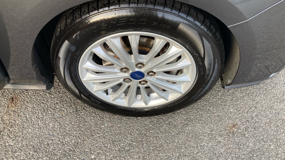 Ford Focus 1.0 EcoBoost Hybrid mHEV 125 Titanium Edition 5dr Petrol Hatchback - Image 39