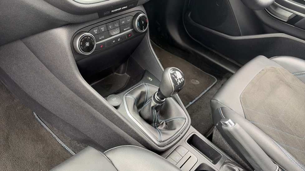 Ford Fiesta 1.0 EcoBoost Active X 5dr Petrol Hatchback - Image 13