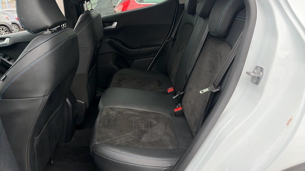 Ford Fiesta 1.0 EcoBoost Active X 5dr Petrol Hatchback - Image 16