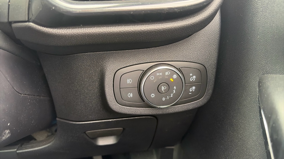 Ford Fiesta 1.0 EcoBoost Active X 5dr Petrol Hatchback - Image 25