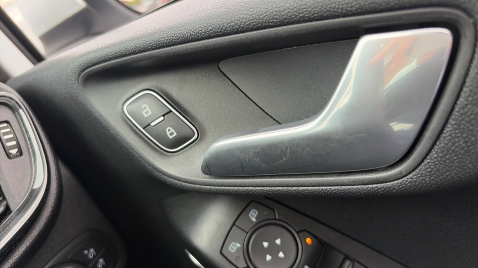 Ford Fiesta 1.0 EcoBoost Active X 5dr Petrol Hatchback - Image 26