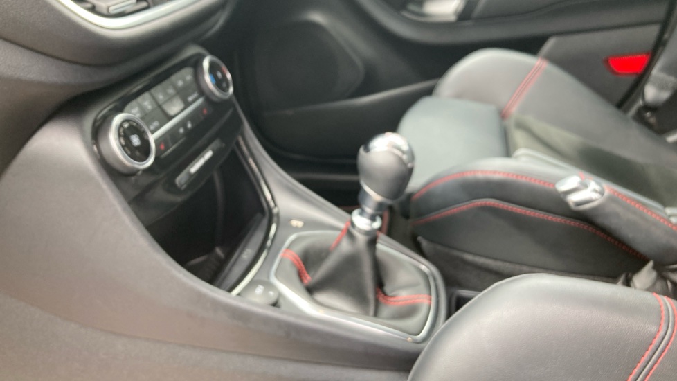 Ford Puma ST 1.5 EcoBoost ST 5dr Petrol Hatchback - Image 13